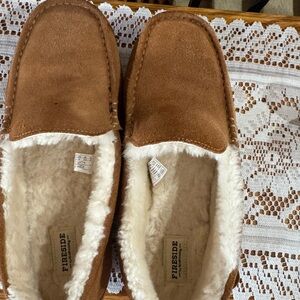 Fireside Brown Suede Slippers men’s size 13 good condition